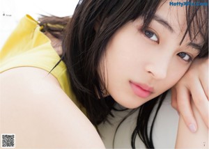 Suzu Hirose 広瀬すず, Shonen Magazine 2019 No.17 (少年マガジン 2019年17号)