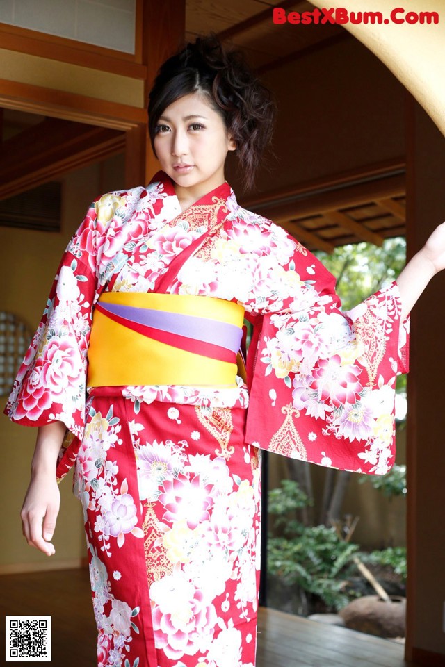 Yuna Shiratori - Ans Squeezingbutt Wide No.b2374f